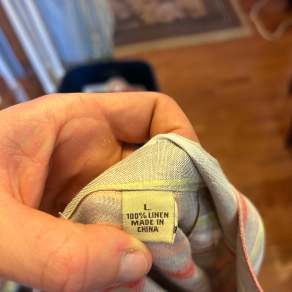 Tommy Bahama %100 Linen - Picture 3 of 3